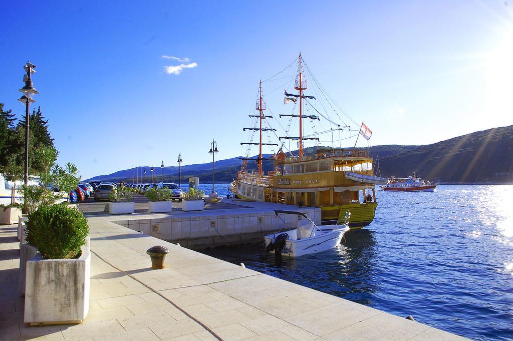 Apartment Marine Story Rabac Bagian luar foto